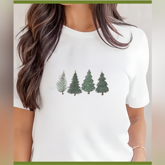 Gildan Tops - Christmas trees T-Shirt 🌲